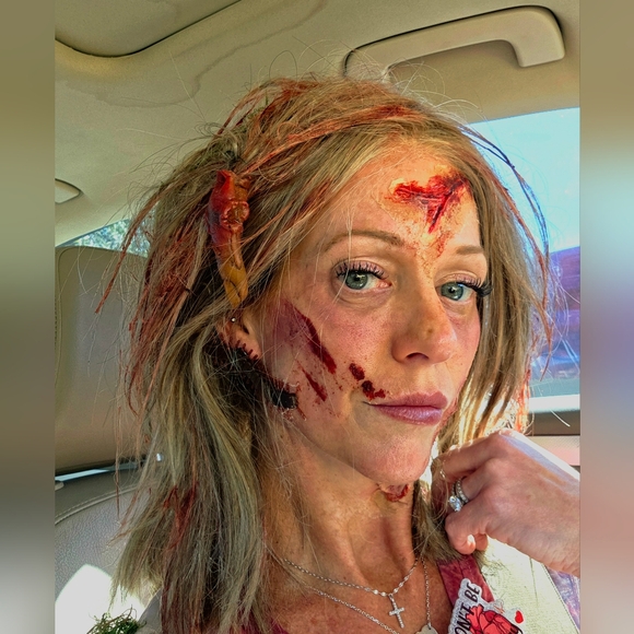 Meet your Posher, Trish - Picture 1 of 1